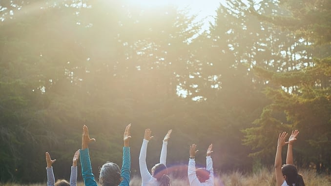 amauri-mejia-GvF7RkA-E9Q-unsplash sun-salutation-yoga